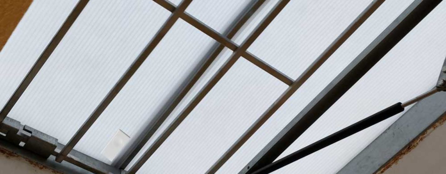 Trappes de désenfumage et skydome connecté