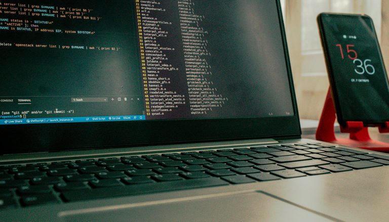 Installer un fichier tar.gz sous Linux : étapes simples en ligne de commande
