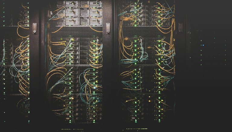 découvrez une comparaison détaillée entre proxmox et vmware, analysant leurs performances, prix, fonctionnalités pour vous aider à choisir la solution de virtualisation la mieux adaptée à vos besoins.