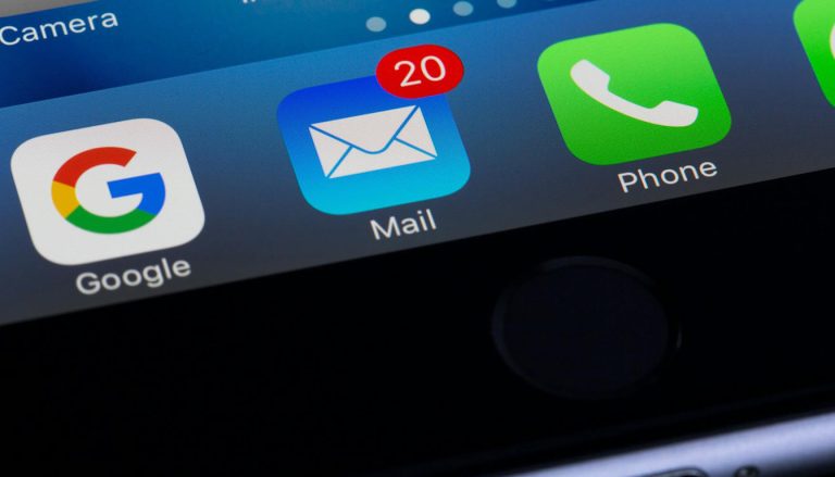 Copie cachée mail différence entre — boîte mail avec champs CC CCI