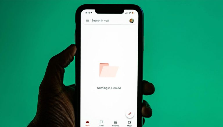 Webmail Celeonet accès Roundcube et — interface email Roundcube sur écran d'ordinateur