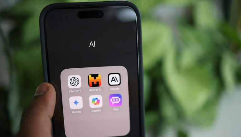 Comment utiliser l'intelligence artificielle sur — interface applications IA sur smartphone