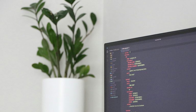 découvrez comment installer docker sur debian 12 et 13 grâce à ce guide pas à pas simple et détaillé, idéal pour débutants et utilisateurs avancés.