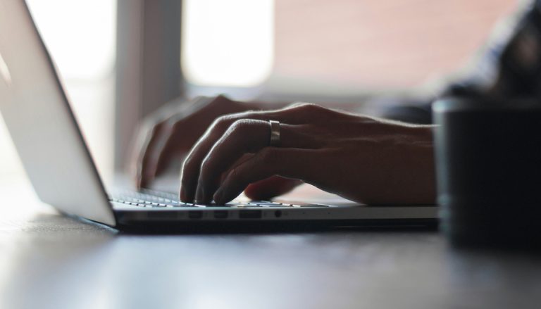 découvrez comment configurer et vous connecter facilement au webmail gandi.net avec roundcube. suivez notre guide étape par étape pour gérer efficacement vos emails.