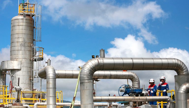 Découvrez comment bien équiper les zones ATEX grâce à l'IoT industriel pour assurer sécurité et performance dans les environnements explosifs.