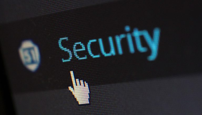 Nginx ssl_ciphers configurer TLS 1.3 — salle serveur avec fonctionnalités de sécurité