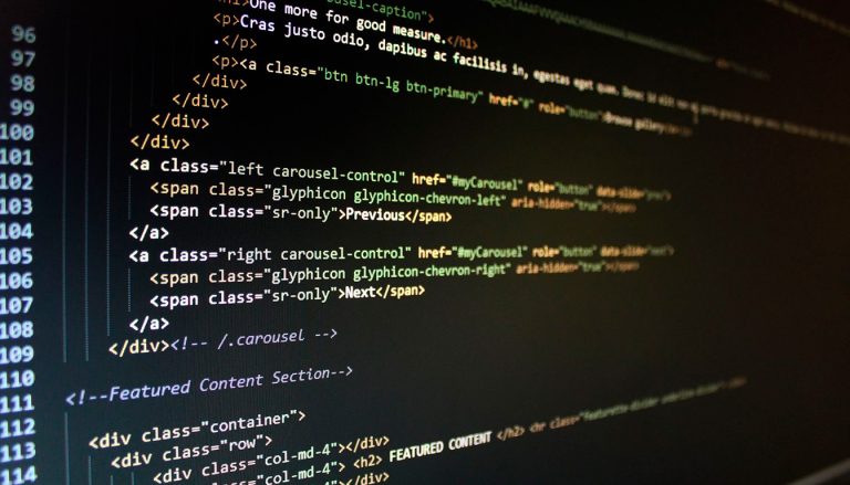 OpenSSL lire et vérifier le — écran d'ordinateur affichant des commandes OpenSSL