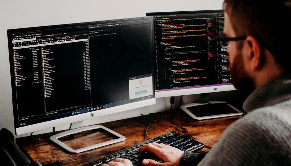 Découvrez les salaires moyens d'un ingénieur DevOps en fonction de l'expérience, du secteur et de la localisation. Guide complet pour comprendre la rémunération dans ce métier en pleine croissance.