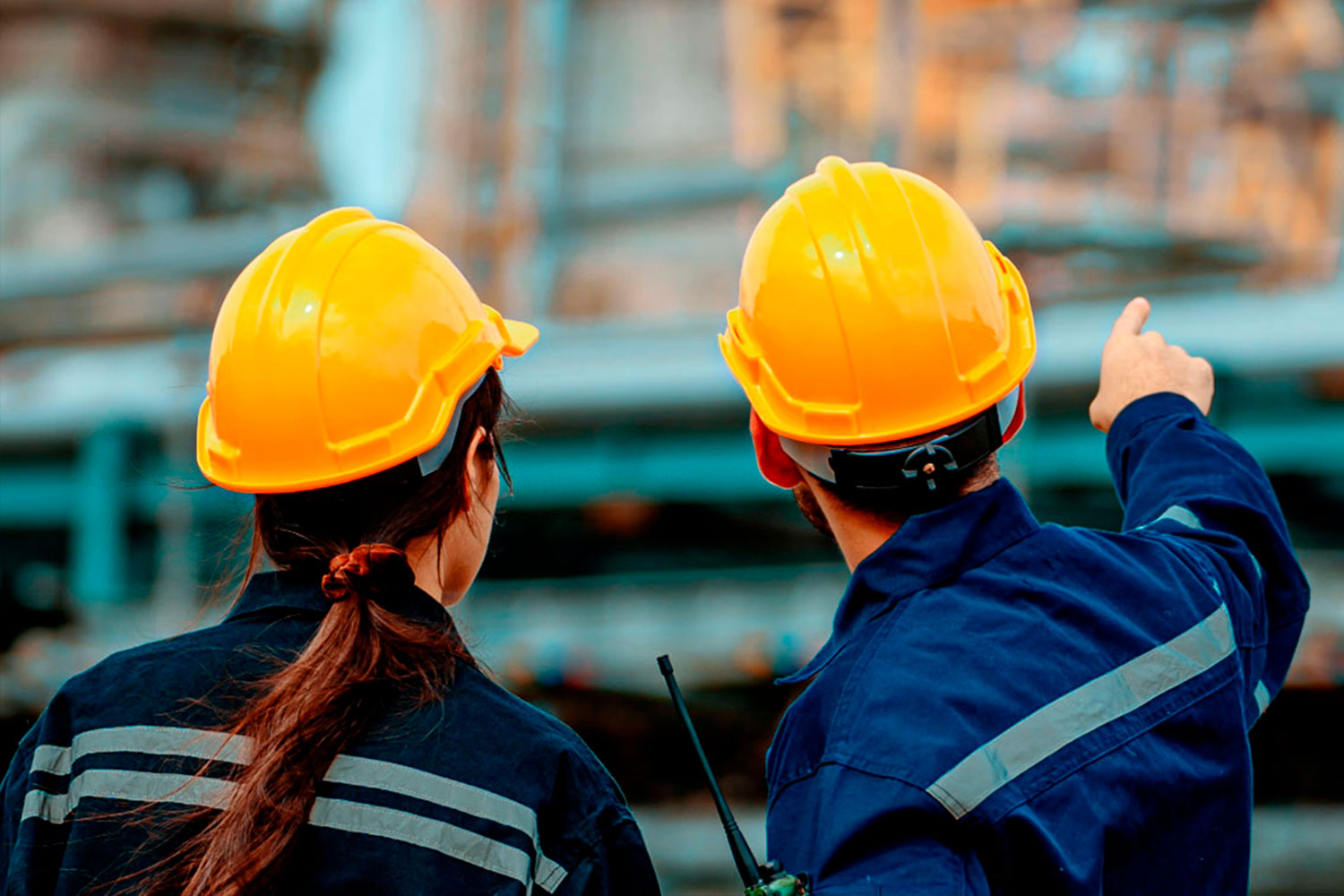 Découvrez comment sécuriser efficacement les accès réseau sur des sites industriels multi-usines sans multiplier les équipements, pour une gestion simplifiée et une protection optimale.