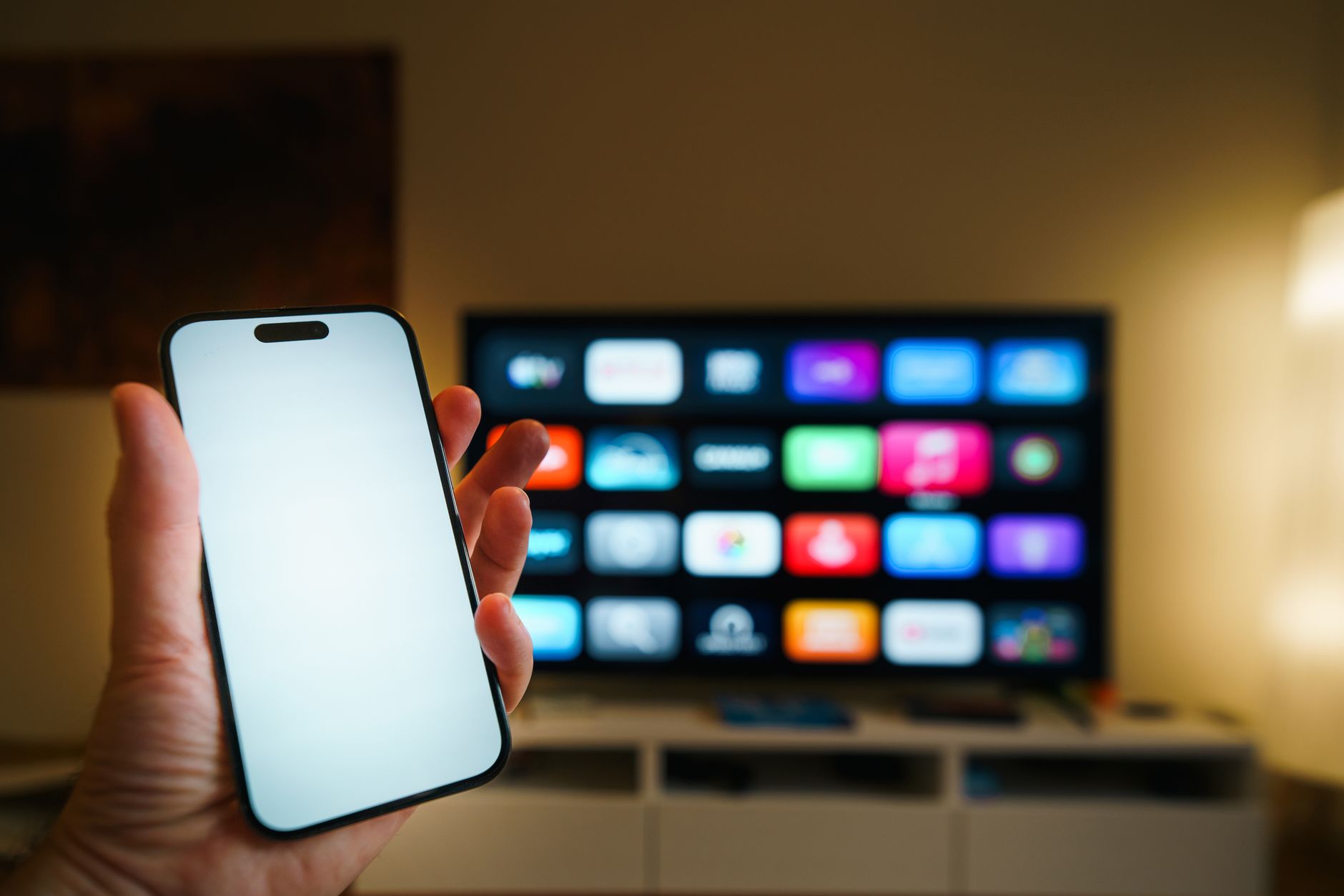 Boîtier smart TV comment transformer — boîtier smart TV connecté à un vieux téléviseur